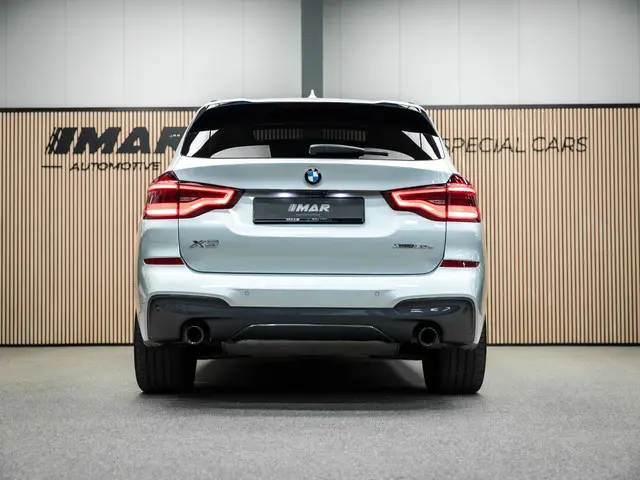 BMW X3 xDrive30e High Executive 2021 Hybride Benzine 11