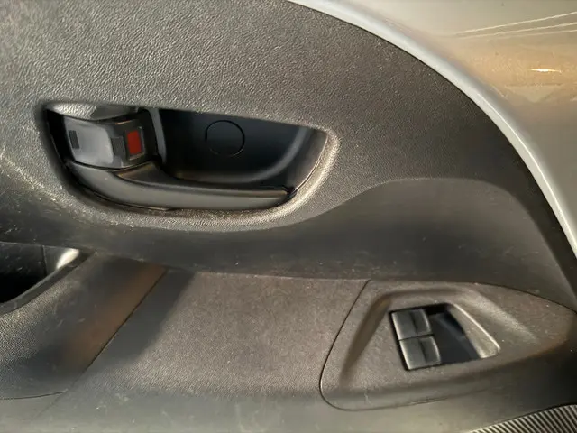 Peugeot 108 1.0 e-VTi Active Black Airco 2015 Benzine 18