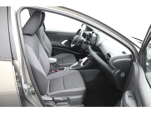 Toyota Yaris 1.5 Hybrid Dynamic 2023 Hybride Benzine 21