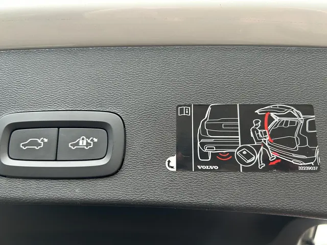 Volvo XC40 Recharge P8 AWD R-Design 2020 Elektrisch 15