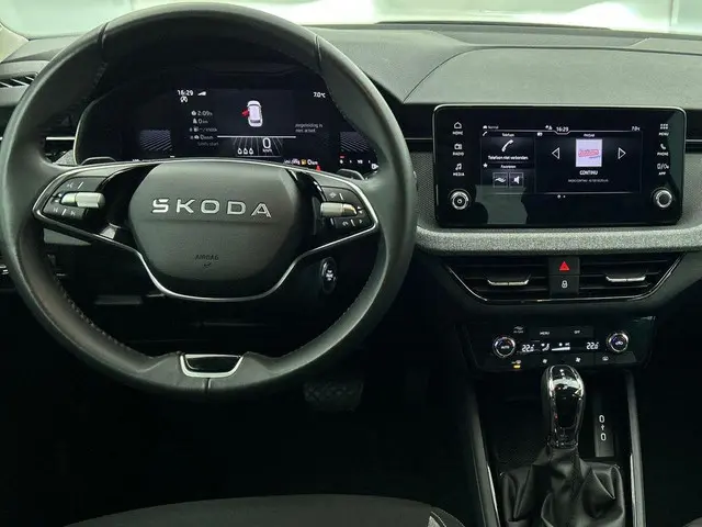 Škoda Kamiq 1.0 TSI Business Edition DSG 2025 Benzine 26