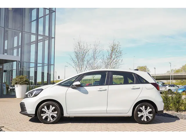 Honda Jazz 1.5i e:HEV ELEGANCE 2024 Hybride Benzine 48