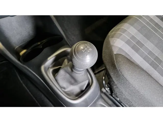Peugeot 108 1.0 e-VTi Active 2018 Benzine 10