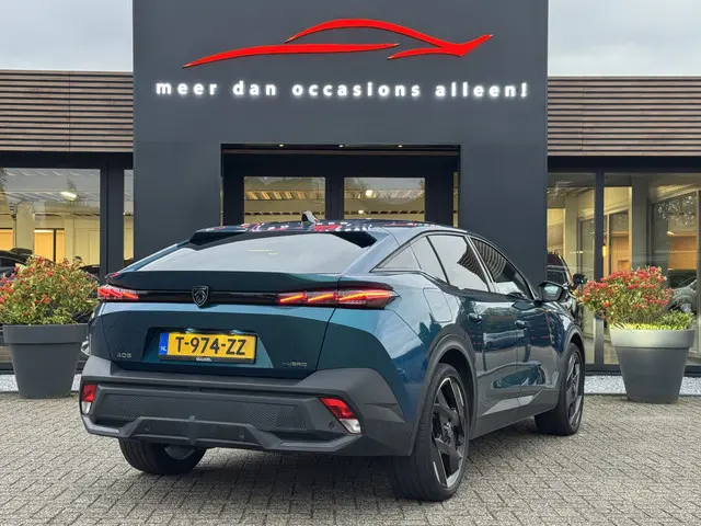 Peugeot 408 GT HYbrid 225 EAT8 2023 Hybride Benzine 4
