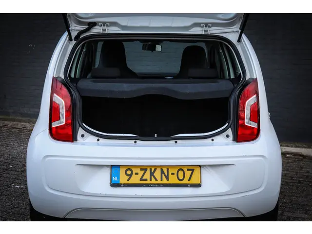 Volkswagen up! 1.0 move up! BlueMotion 2015 Benzine 12