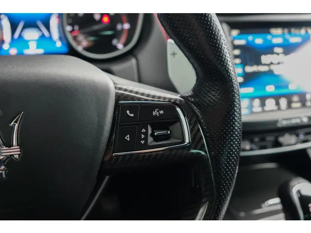 Maserati Levante Gransport 3.0 V6 D 275pk 2019 Diesel 29