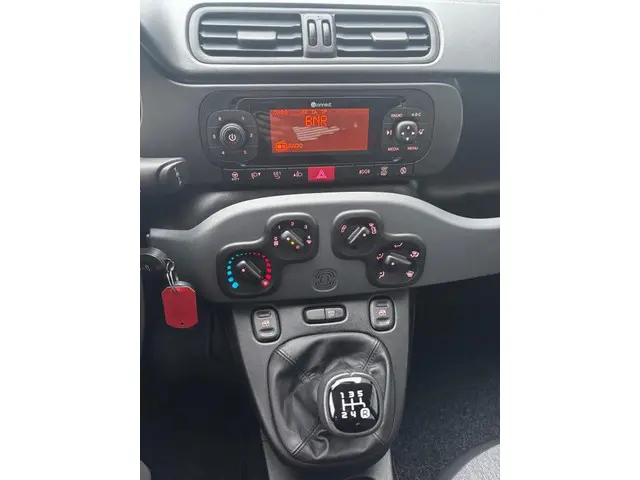 Fiat Panda 1.2 Lounge 2020 Benzine 8