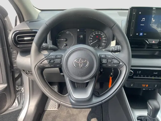 Toyota Yaris 1.5 Hybrid Active 2025 Hybride Benzine 12