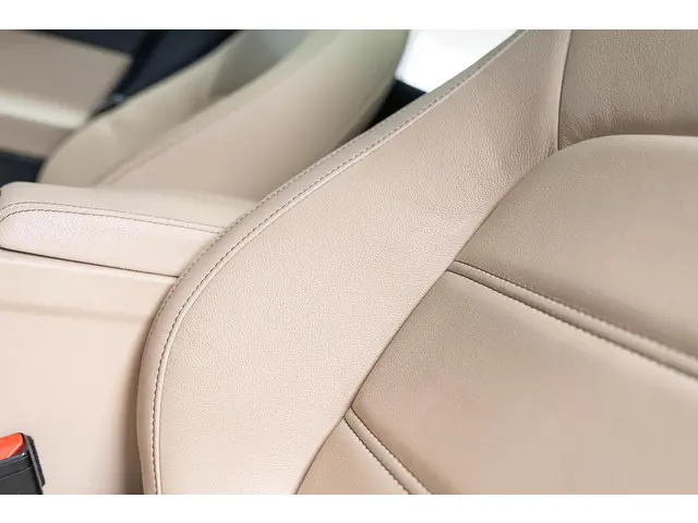 Jaguar XE 2.0 D Pure Leder Panorama 2018 Diesel 39
