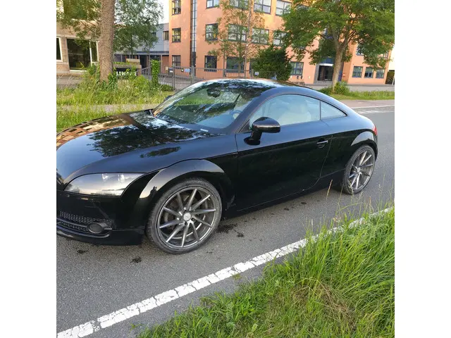 Audi TT 2.0 T TTS 2013 Benzine 17