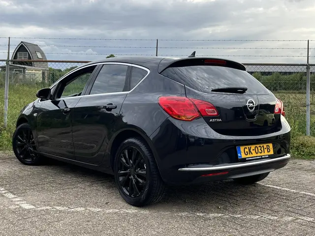 Opel Astra 1.4 Turbo Blitz Navi Airco 2015 Benzine 15