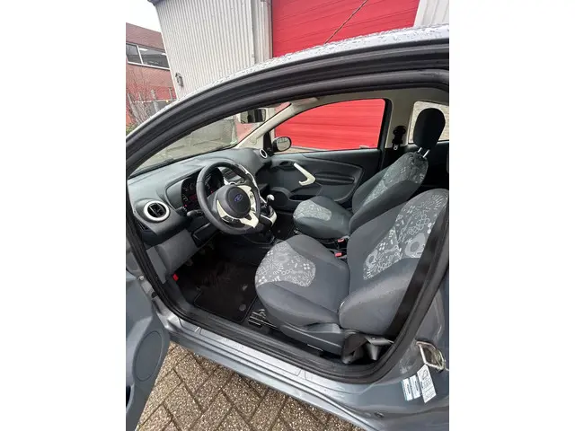 Ford Ka 1.2 Style start/stop Airco 2013 Benzine 8