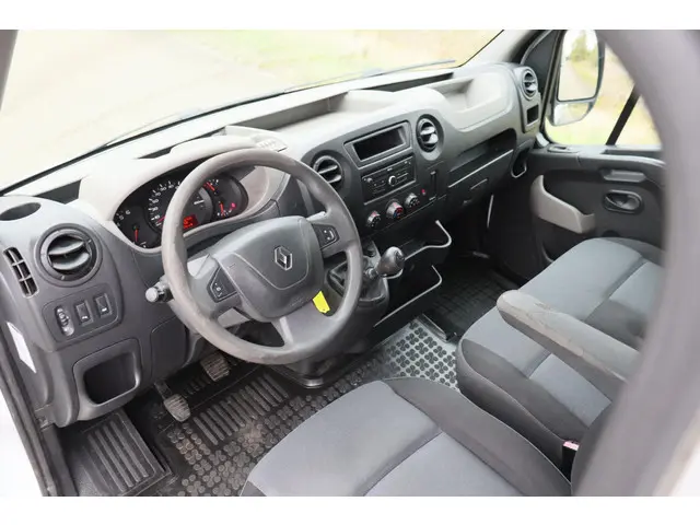 Renault Master T35 2.3 dCi L3H3 DL 2016 Diesel 2
