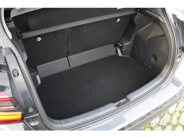 Toyota Yaris 1.5 VVT-i Dynamic 125pk 2023 Benzine 27