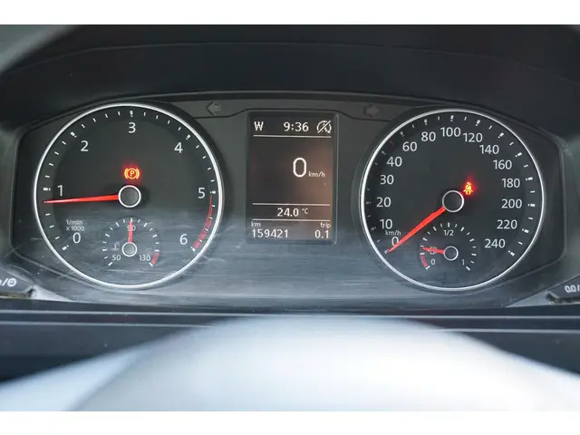 Volkswagen Transporter 2.0 TDI L2H1 Highline 2016 Diesel 18