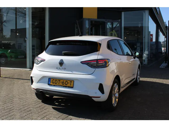Renault Clio TCe 90 GPF Evolution 2024 Benzine 5