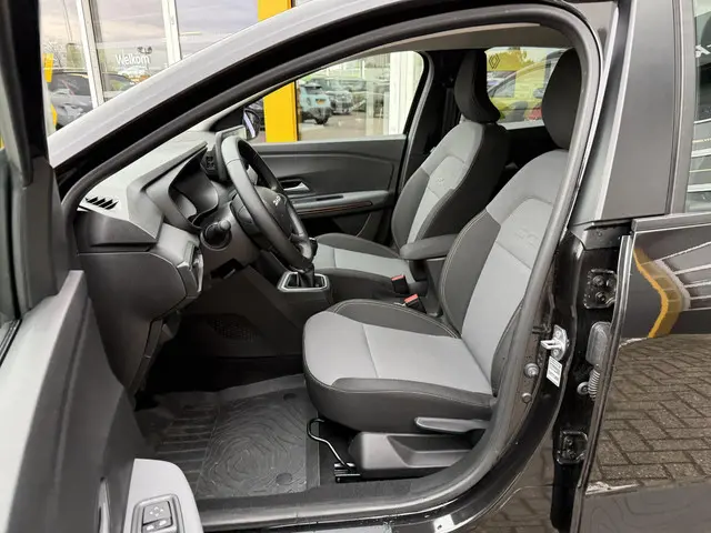 Dacia Sandero Stepway 1.0 TCe 110 Extreme 2024 Benzine 8