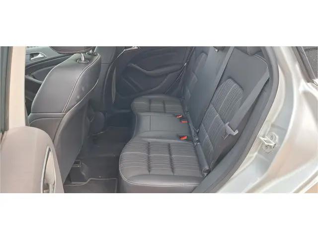 Mercedes-Benz B-Klasse 200 2014 Benzine 11