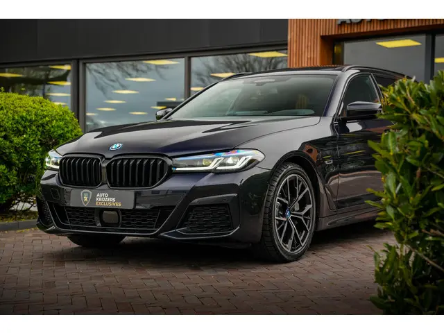 BMW 5 Serie Touring 530e 2022 Hybride Benzine 13