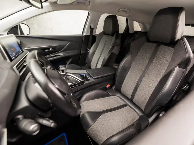 Peugeot 3008 1.2 PureTech Sport 2016 Benzine 14