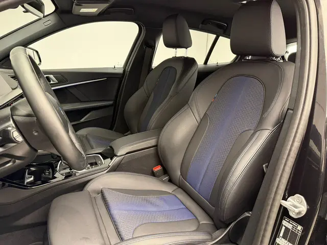 BMW 1 Serie 5-deurs 118i 2024 Benzine 7