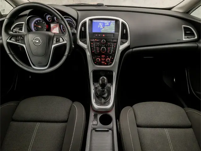 Opel Astra 1.4 Turbo Sport 2012 Benzine 6