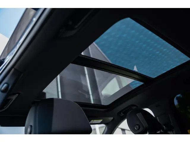 Audi Q3 45 TFSI e S edition 2022 Hybride Benzine 12