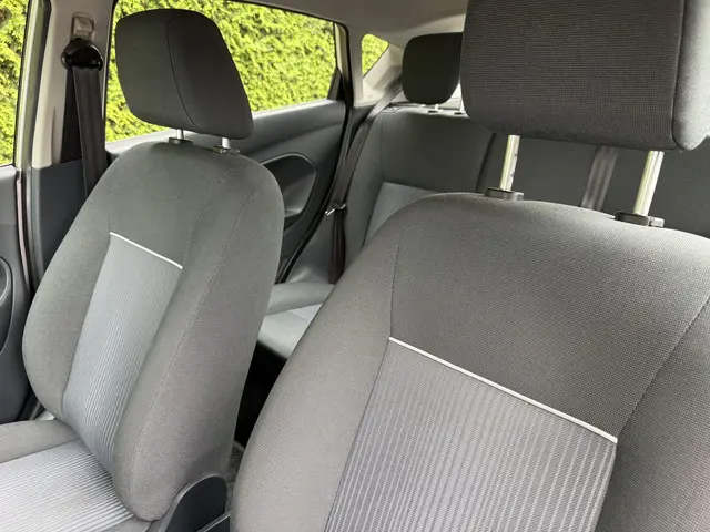 Ford Fiesta 1.25 Limited 2012 Benzine 15