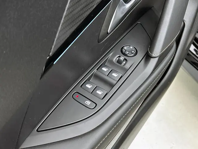Peugeot 208 1.2 PureTech GT Aut. 2020 Benzine 13