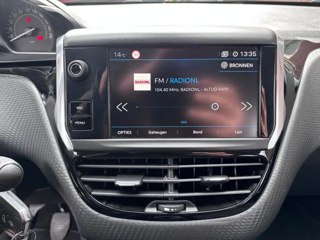 Peugeot 2008 1.2 PureTech Allure 2018 Benzine 35