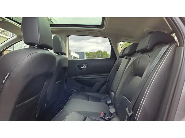 Nissan QASHQAI 2.0 Tekna 2013 Benzine 17