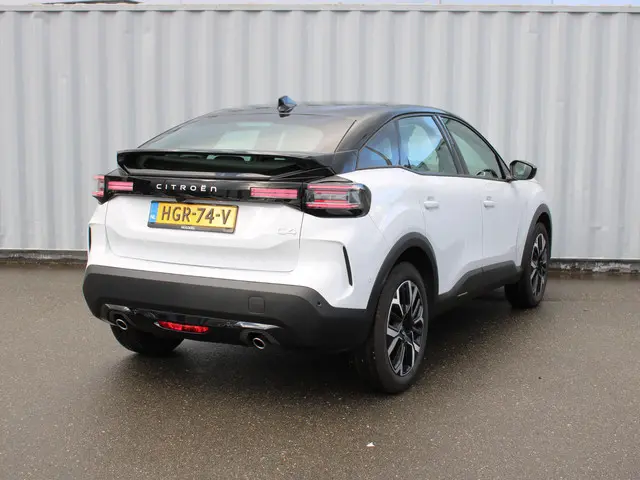 Citroën C4 HYBRID 145 BUSINESS 2025 Hybride Benzine 7