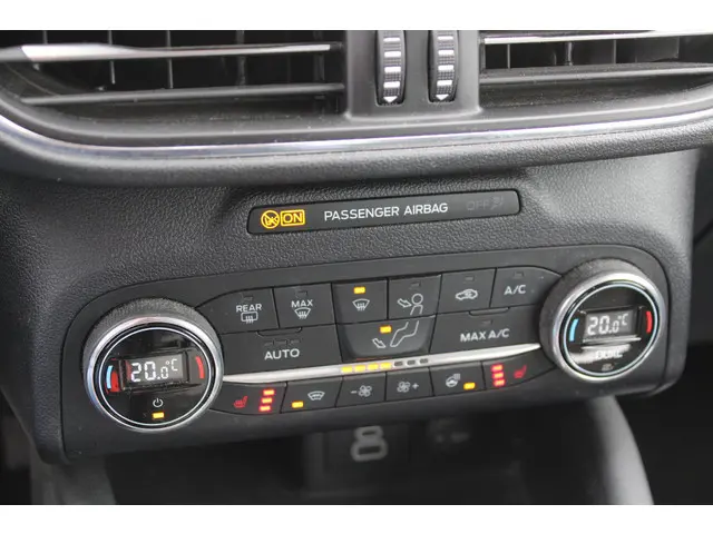 Ford Kuga 2.5 PHEV Titanium 2022 Hybride Benzine 12