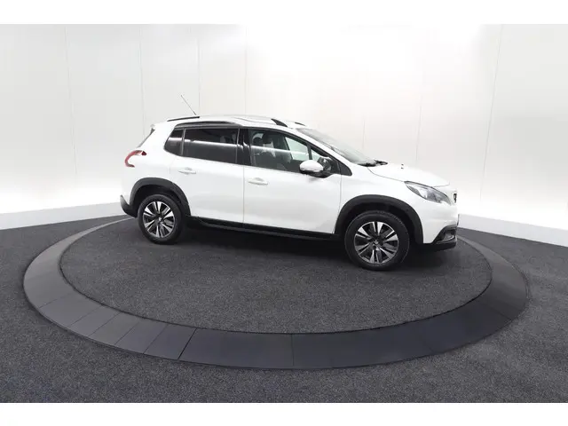 Peugeot 2008 PureTech 130 Allure 2019 Benzine 8