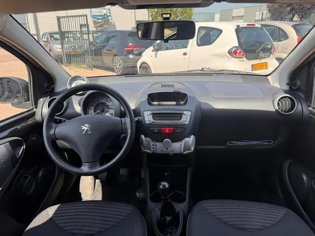 Peugeot 107 1.0 Active NAP / AIRCO / LED 2013 Benzine 15
