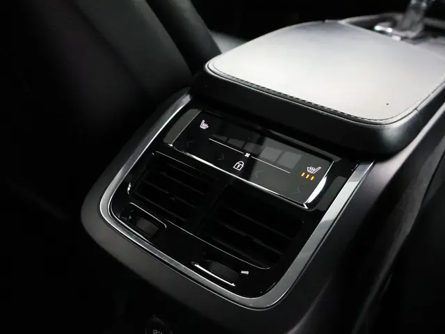 Volvo S90 2.0 T5 250PK MOMENTUM + SCHUIFDAK | 2018 Benzine 19