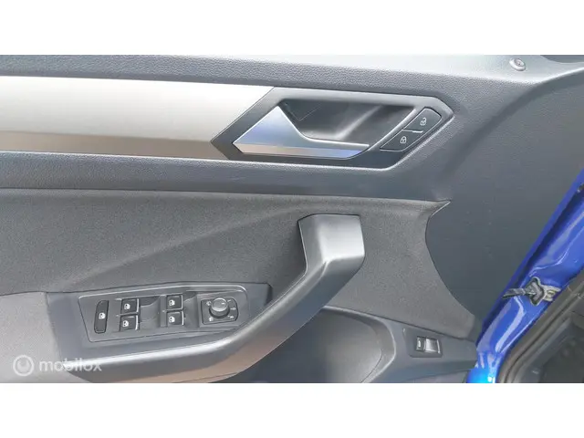 Volkswagen T-Roc 1.5 TSI Style Business 2021 Benzine 16