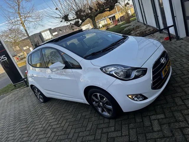 Hyundai ix20 1.4i Go! 2017 Benzine 15