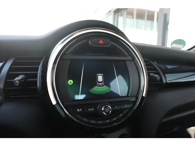 MINI 5-Deurs Cooper 2021 Benzine 11