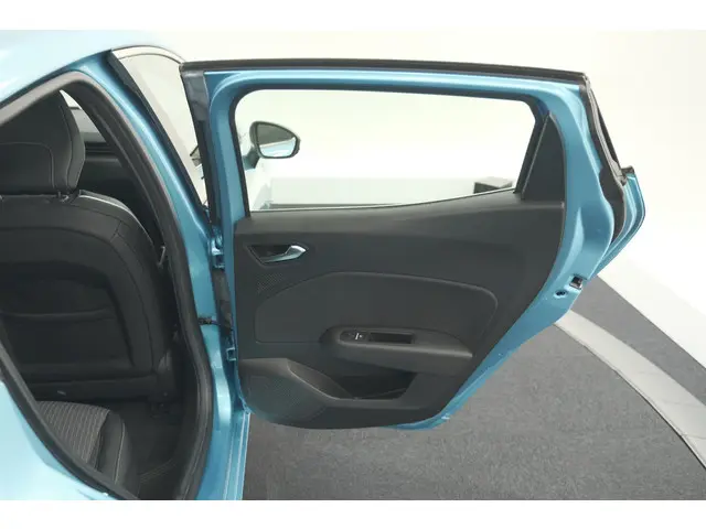 Renault Clio TCe 100 Intens 2020 Benzine 33