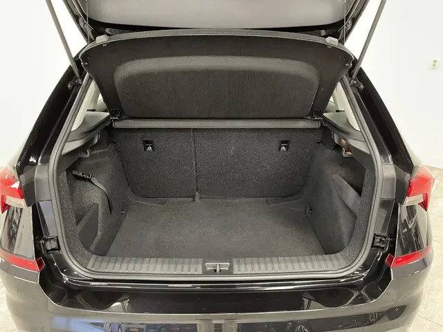 Škoda Kamiq 1.0 TSI 110 pk Ambition 2021 Benzine 9