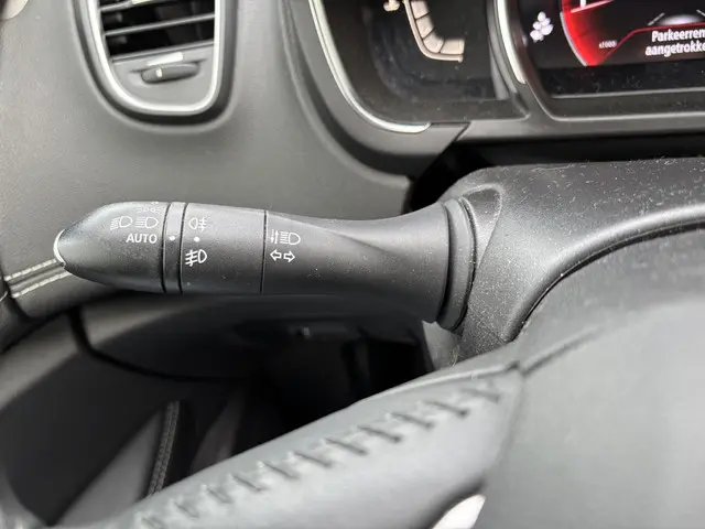 Renault Grand Scénic 1.3 TCe Bose 2019 Benzine 26