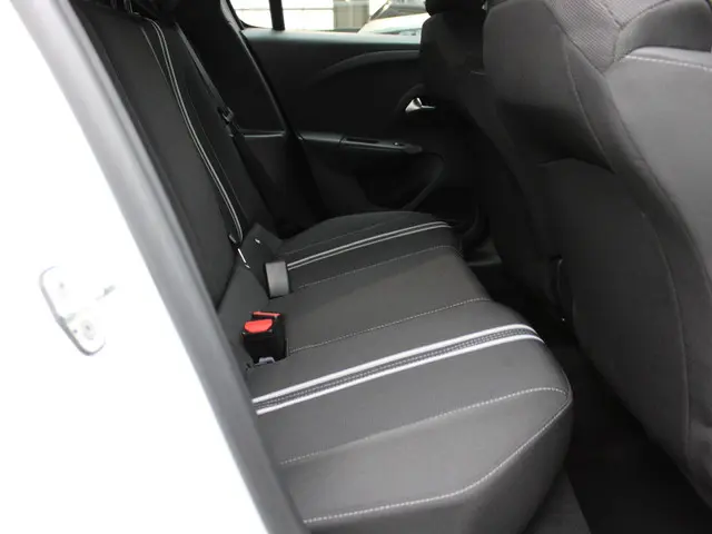 Opel Corsa Hybrid 110 GS 2024 Hybride Benzine 14