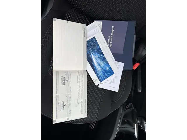 Peugeot 208 1.2 PureTech Allure 2018 Benzine 47