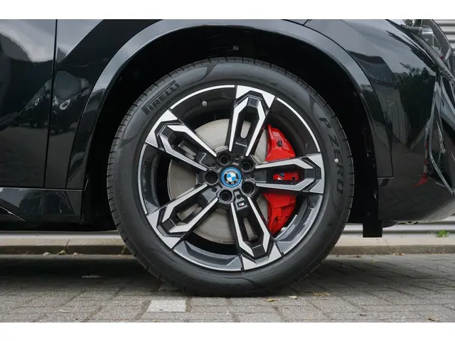 BMW iX1 eDrive20 2025 Elektrisch 5