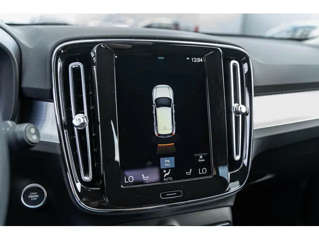 Volvo XC40 1.5 T2 Momentum Business 2021 Benzine 34