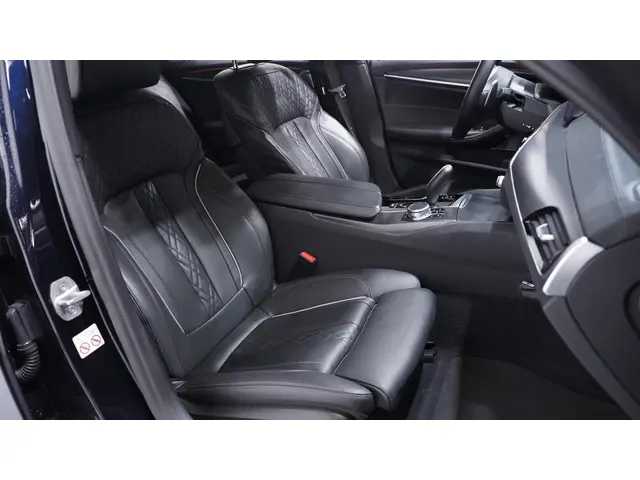 BMW 5 Serie 530i M Sport 2022 Benzine 45