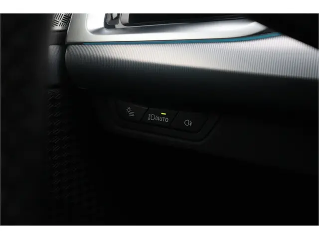 BMW X1 sDrive18i 2023 Benzine 36