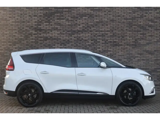 Renault Grand Scénic 1.2 TCe Bose 2017 Benzine 3