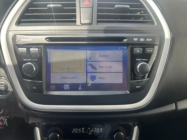 Suzuki S-Cross SX4 1.6 Exclusive 2014 Benzine 17